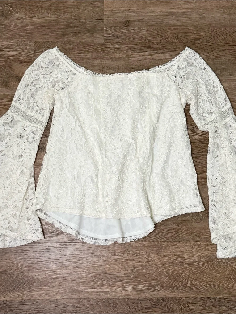 Laundry By Shelli Segal White Lace Off-Shoulder Top